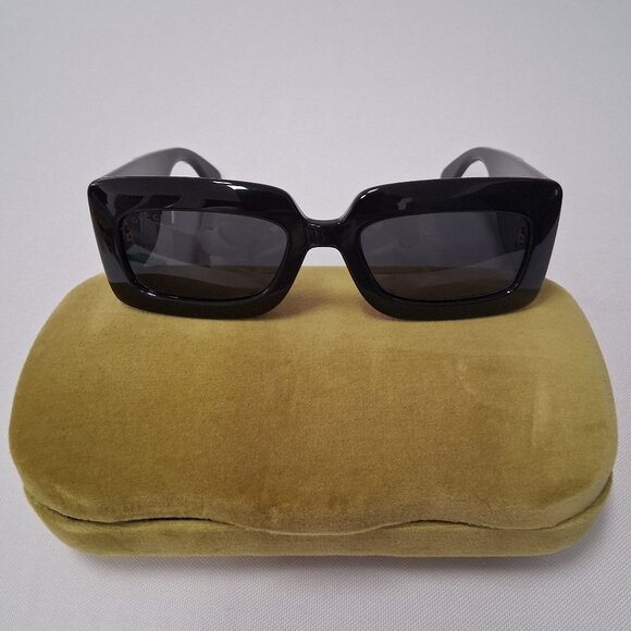 Gucci GG0811S Sunglasses (53-21-145)